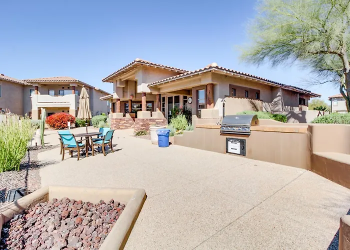 Oro Valley Condo W/ Community Pool: Near Hiking!