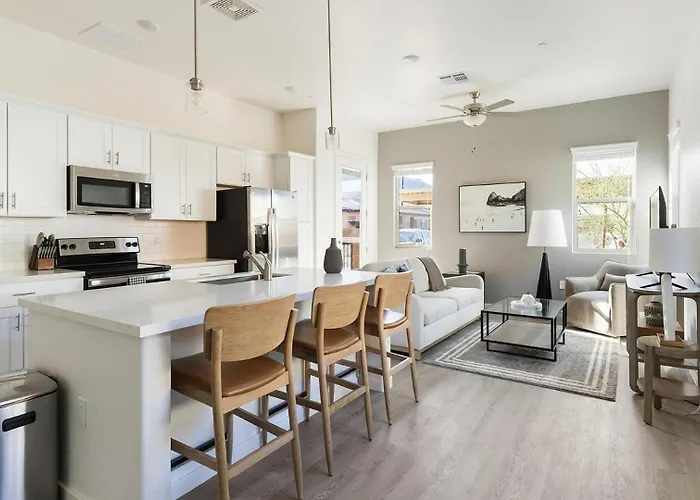 Landing Apartments - Linda Vista