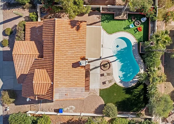 Southwestern Paradise, Simply Classic 4Bed 3Bath